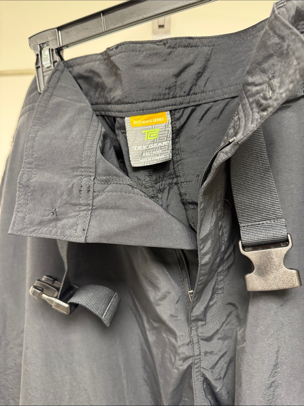 NWT XXL Tek Gear Black Men's Convertible Cargo Pants with Quick-Adjust Belt - Picture 3 of 16